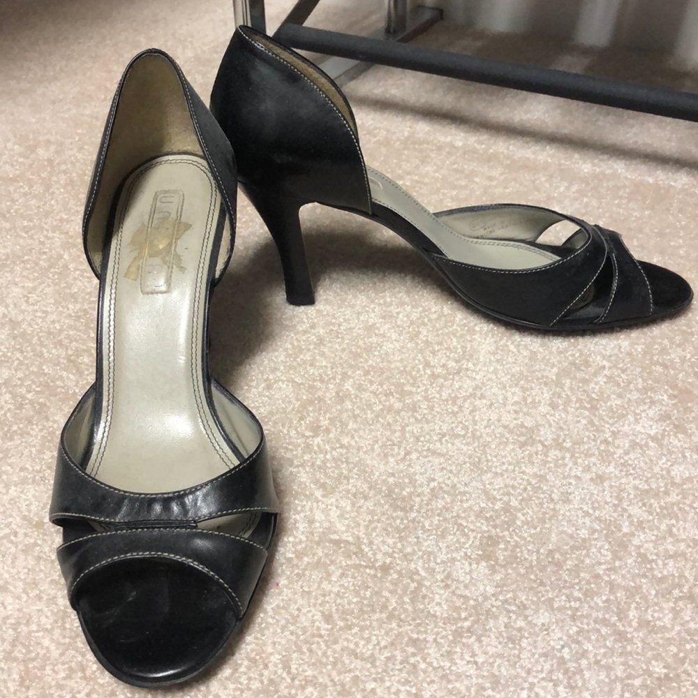 GUC black heels